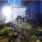 20 Tonnen gebrannte Mandeln blockieren Autobahn.